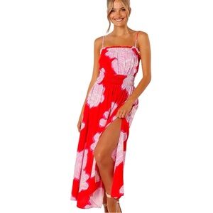 🌸 MAXI DRESS Floral Print
Available in Size S and Size M

 👑 NEW